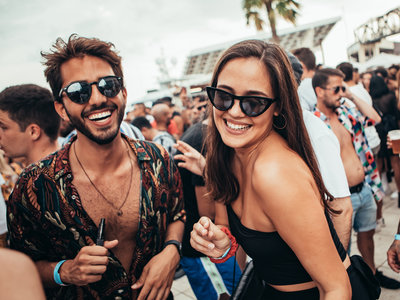 Beach sales bar outfit